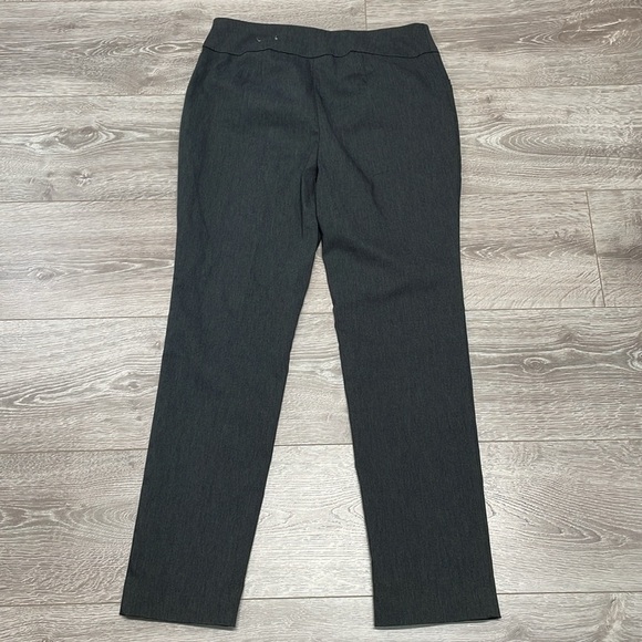 NWOT Fabulously Slimming Perfect Stretch By Chico’s Charcoal Pull On Pants 6P - Picture 16 of 16
